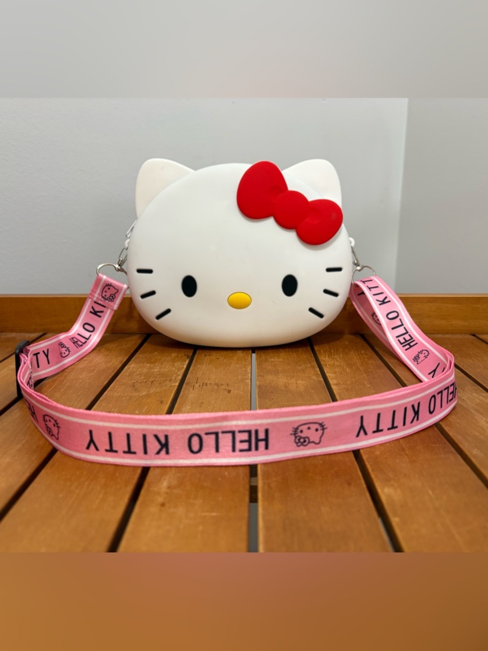 🦋2 For $50🦋Hello Kitty White & Red Kids Crossbody Bag with Pink Strap Silicone